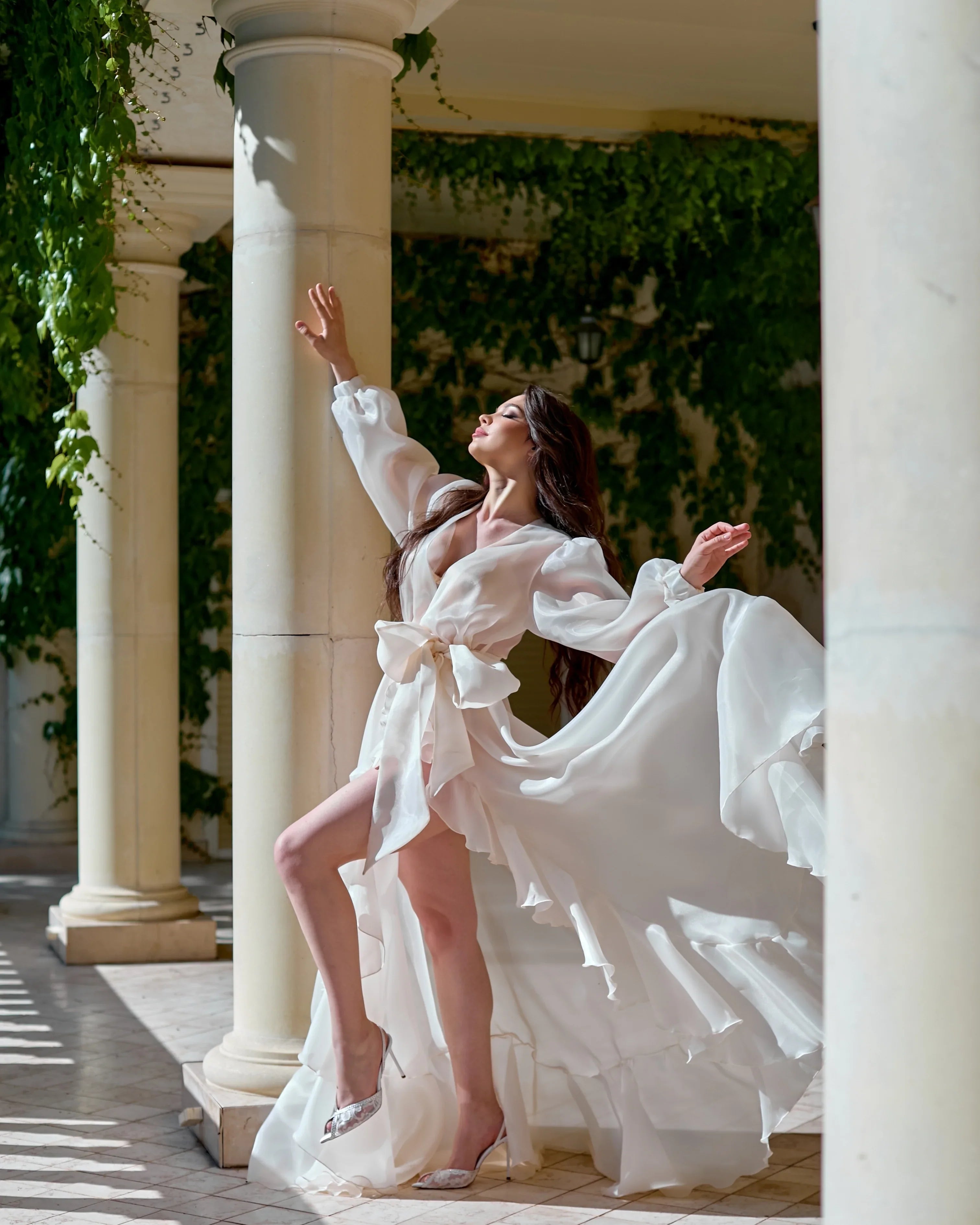 Sheer Organza Bridal Robe – White Ruffle Wedding Dressing Gown with Puff Sleeves